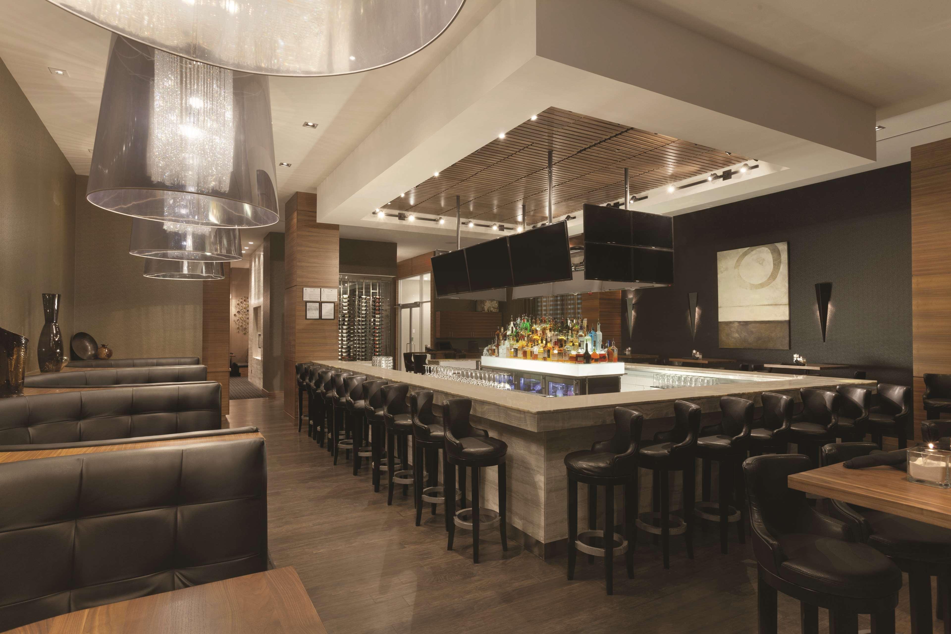 Radisson & Conference Centre Airport Hotel
