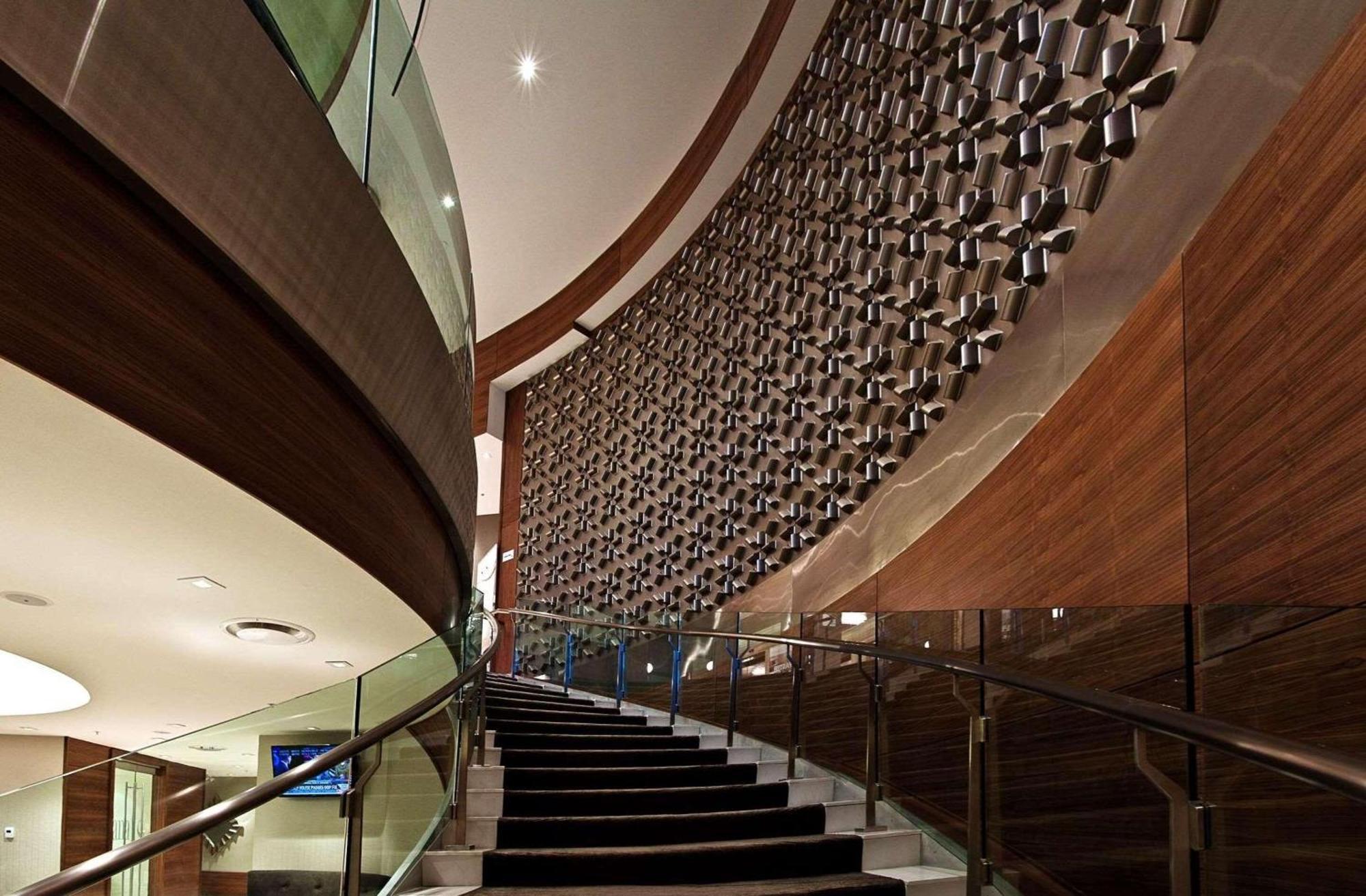 Radisson & Conference Centre Airport Hotel 4*